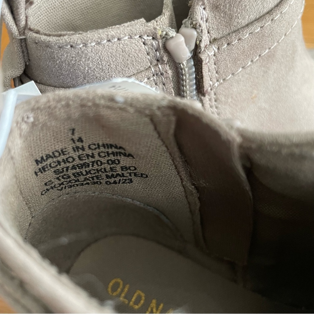 NWOT Toddler Booties - Picture 4 of 6